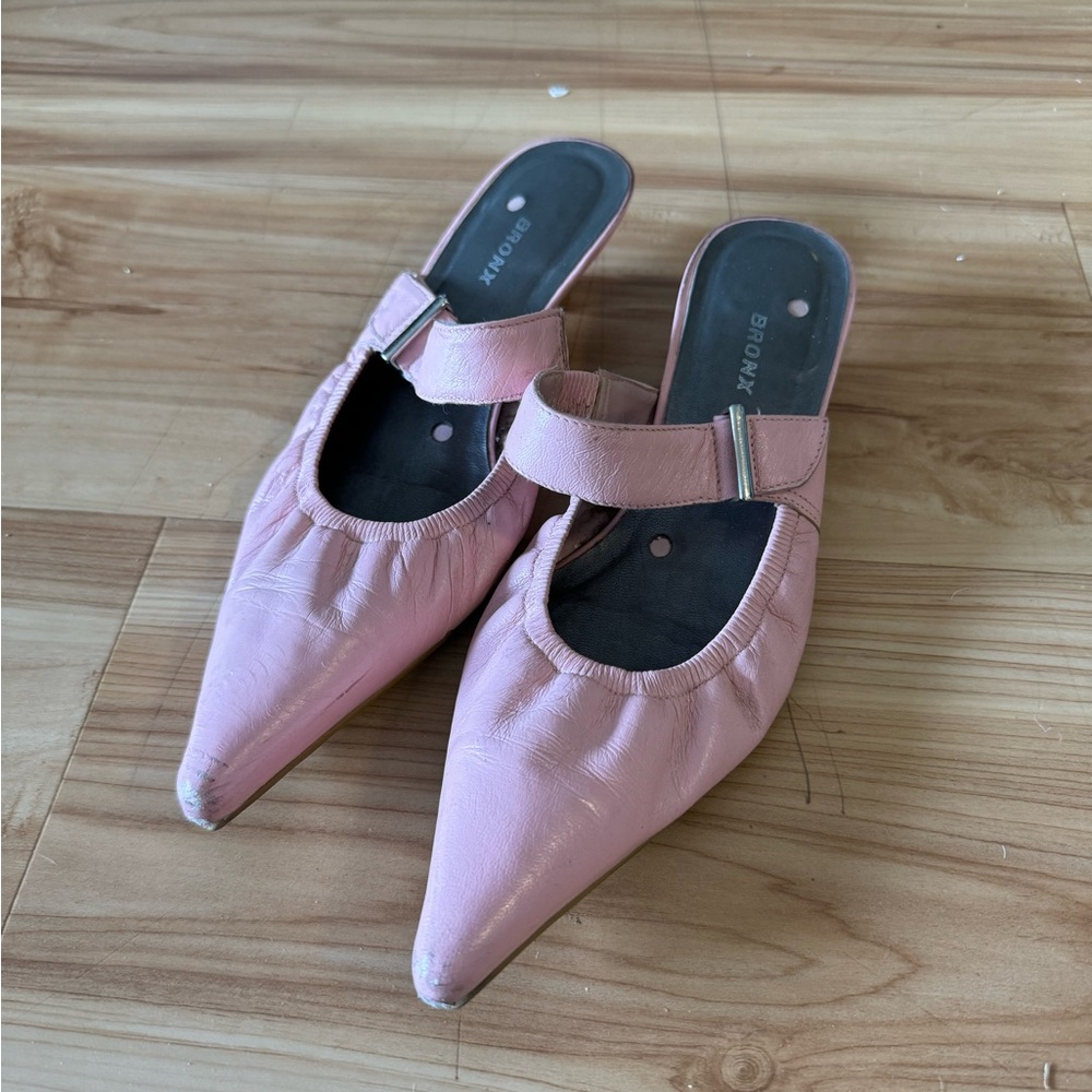 Leather pink kitten heel shoes - Picture 1 of 4